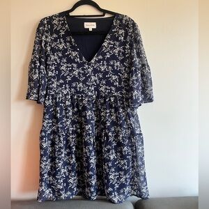 Flowy Oversized Rennie Mini Dress - Blue Floral - Park and Fifth - Size Small